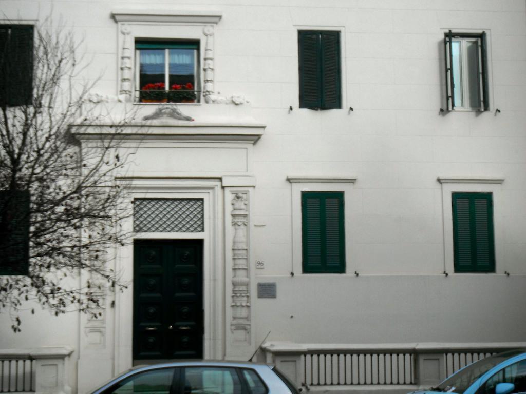 Appartement Domi Aloisii à Rome Extérieur photo